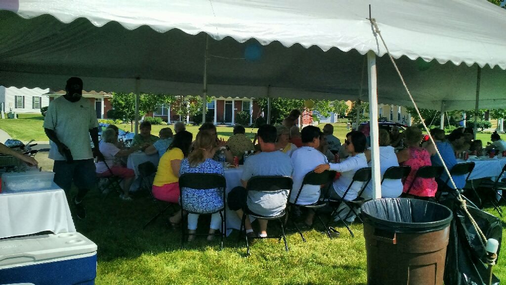 People at the ESV picnic