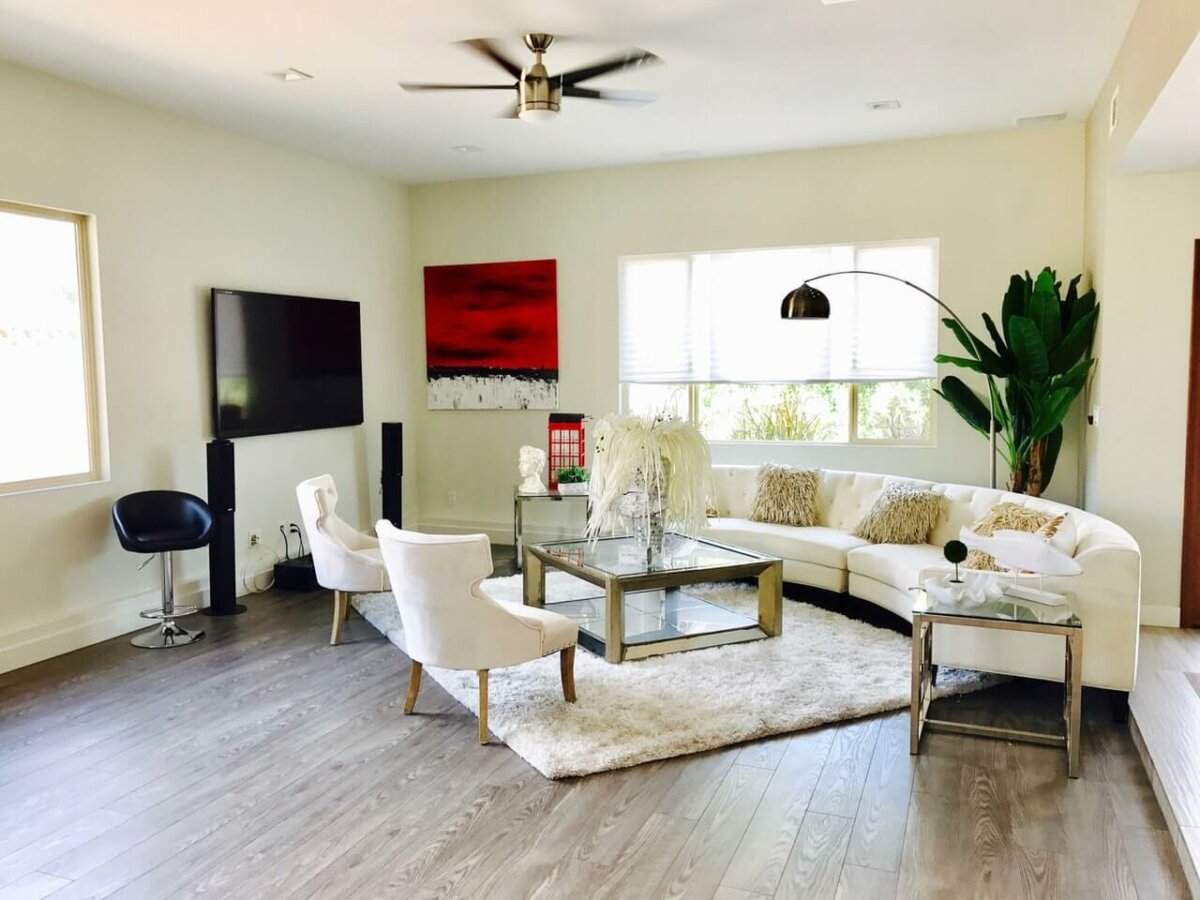 Living room with coffee table. Image credit: Level 23